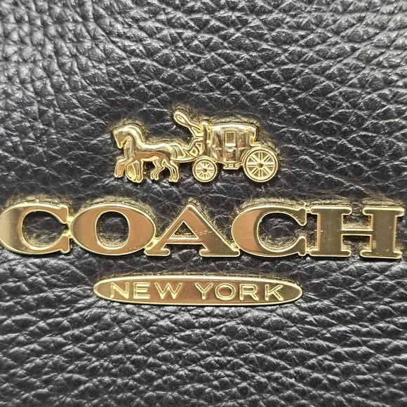 Coach Pebbled Leather Jes Tote F76701 Zip Tote Bag – Black & Gold Authenticated - Picture 6 of 10